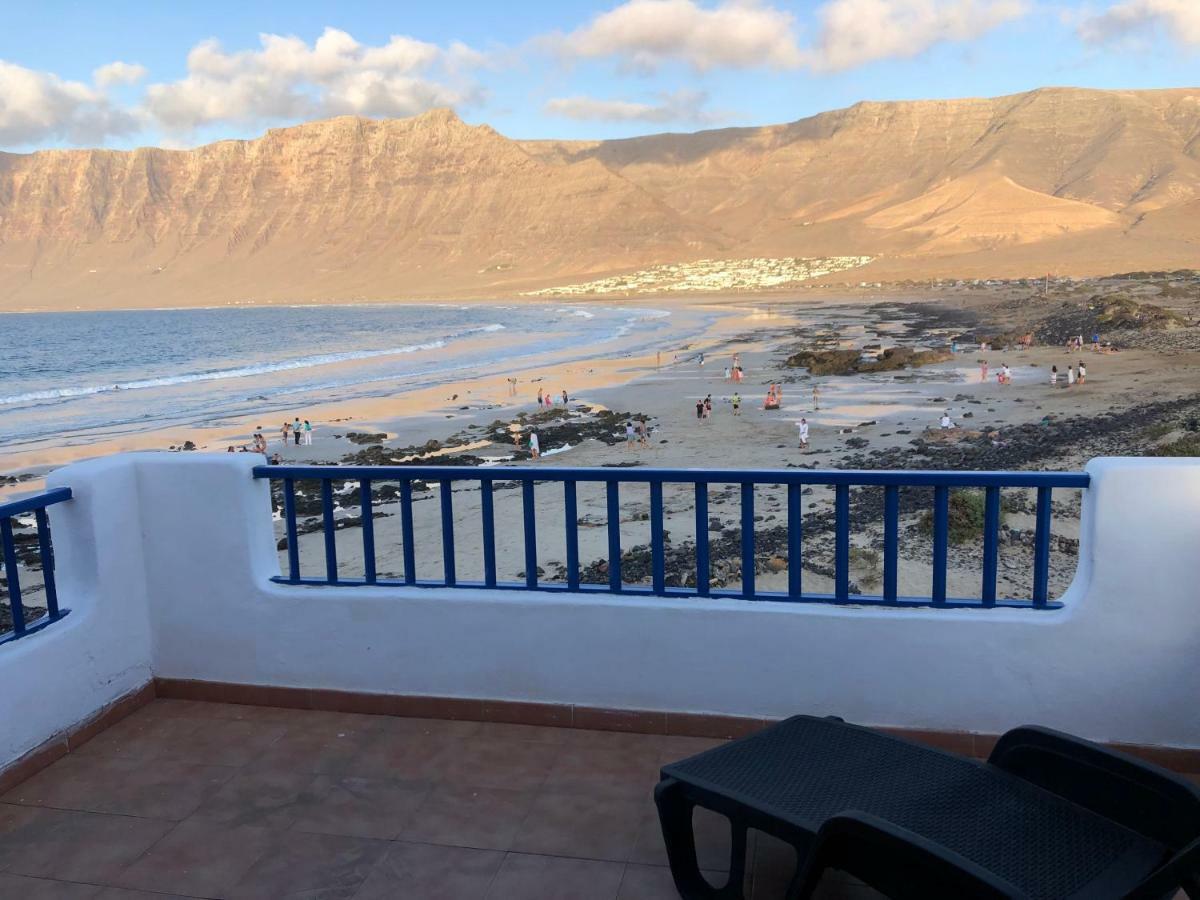 Playa De Caleta De Famara Vila Exterior foto